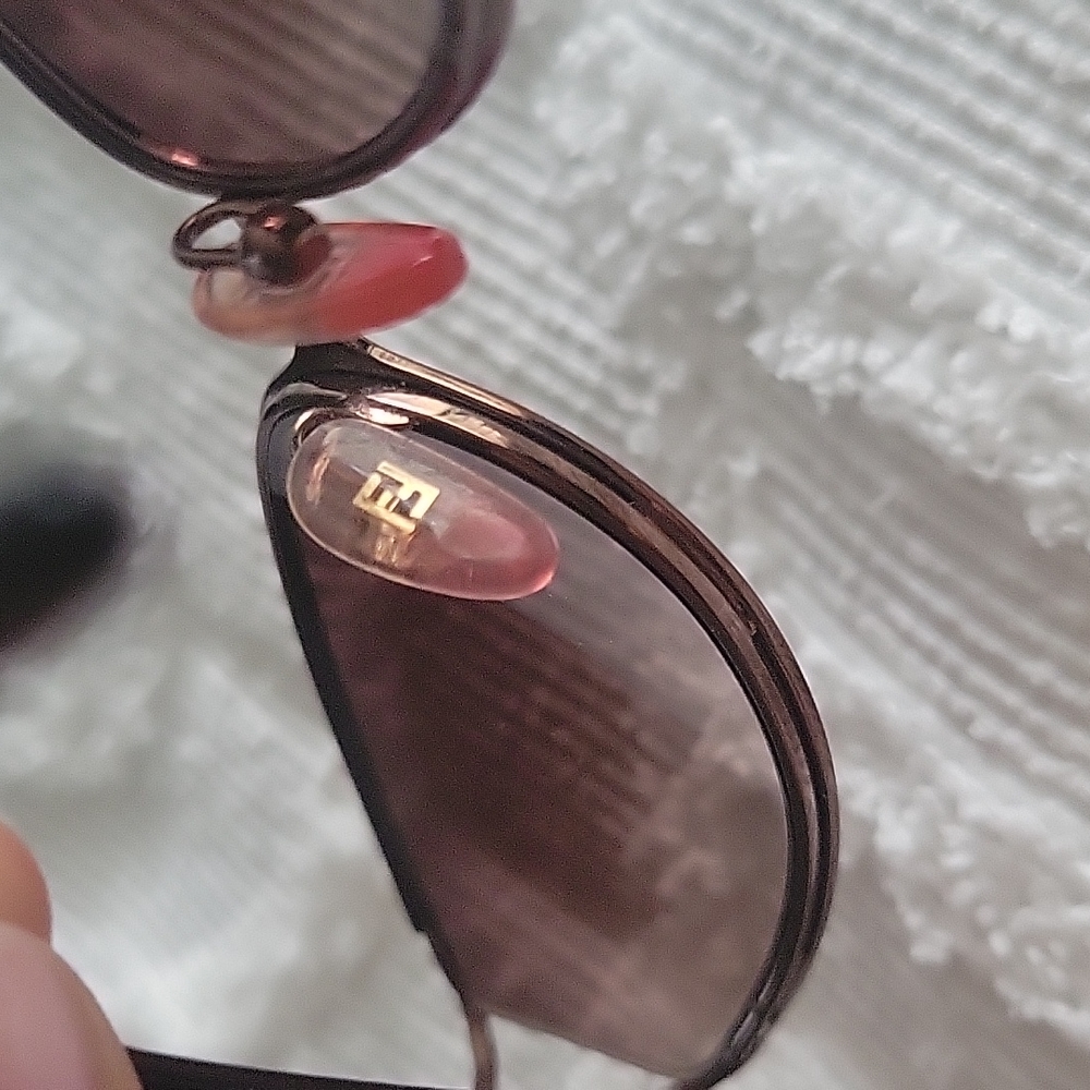 FENDI Sunglasses 👓 - Picture 5 of 11